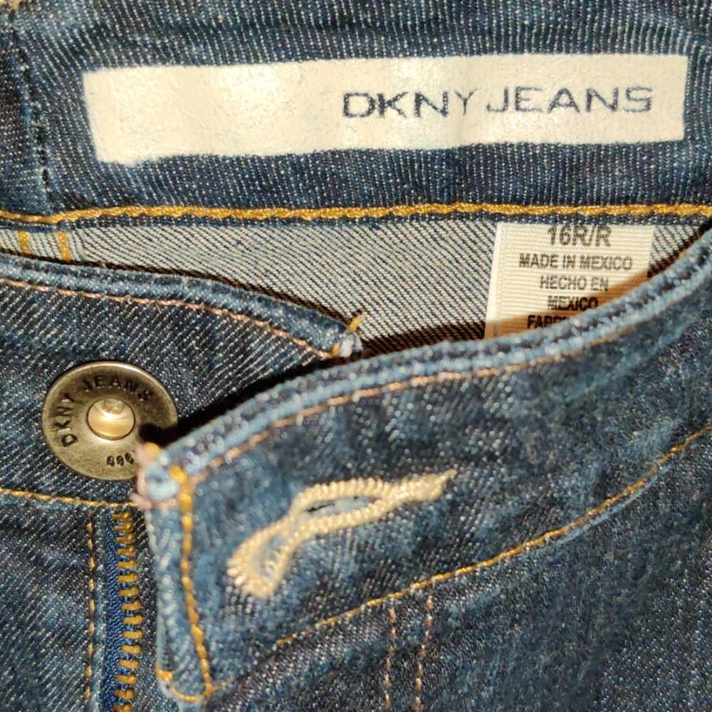 DKNY MADISON Curvy Fit Boot Cut Jean